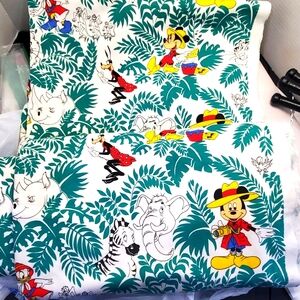 Peter Pan Fabrics Mickey Donald Goofy Daisy Disney Fabric 3.5 Yards 60" Wide